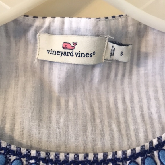 Vineyard Vines searsucker top - Picture 4 of 8